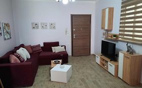 SummerSense Apartment